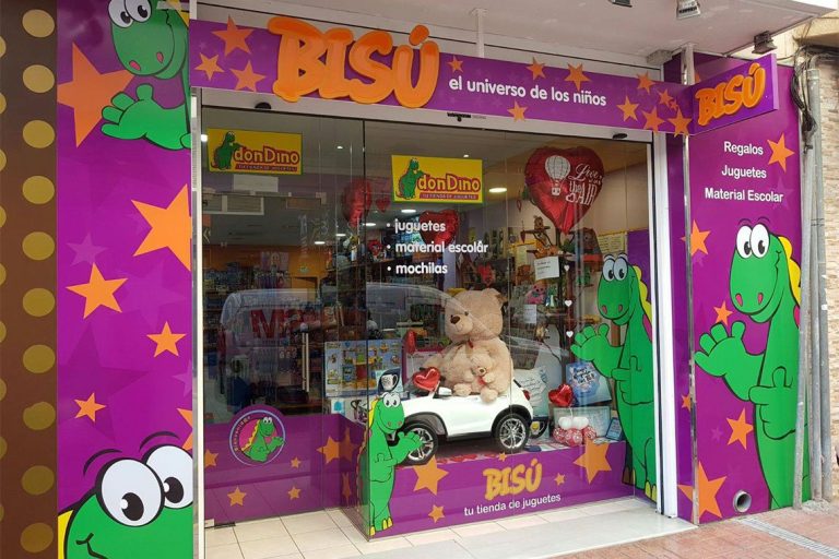 Rotulación fachada Juguetería Bisú